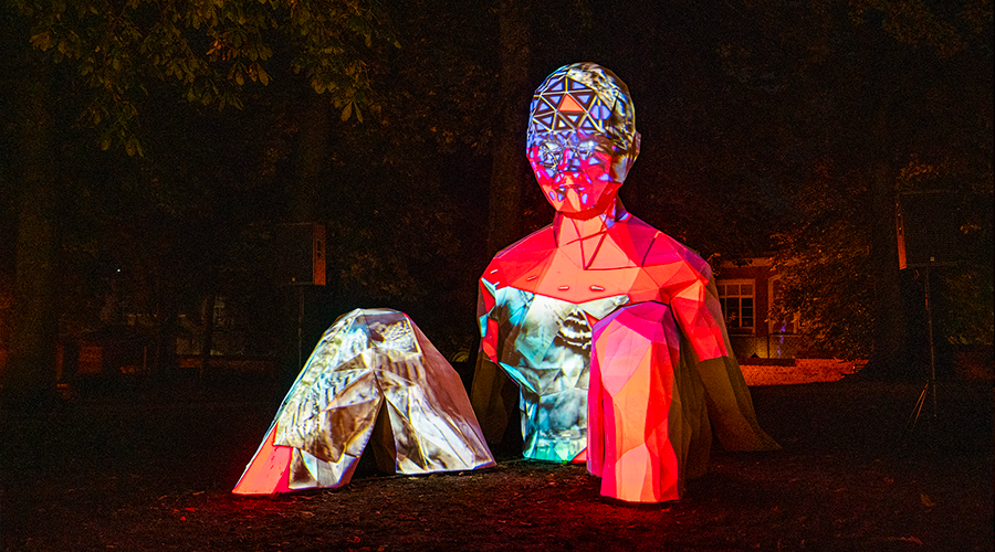 SCULPTURE - PARVIS DU NOUVEAU SIÈCLE